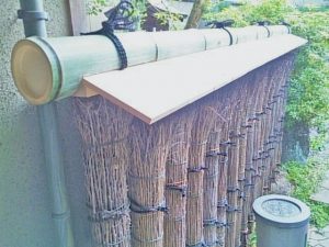 奈良にて竹垣の修理