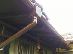 奈良にて雨どいの交換修理