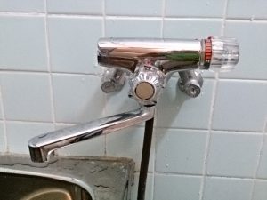 浴室シャワー混合水栓の交換-元のシャワー水栓